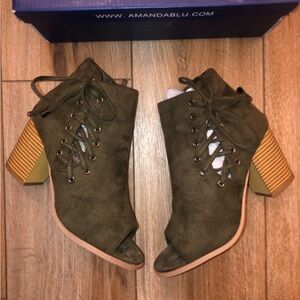 Deep Olive Lace-Up Block Heels Size 7.5 Peep Toe Ankle Bootie Chunky Heels New
